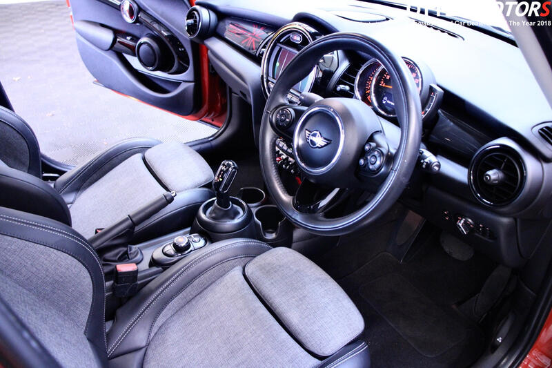 MINI HATCH