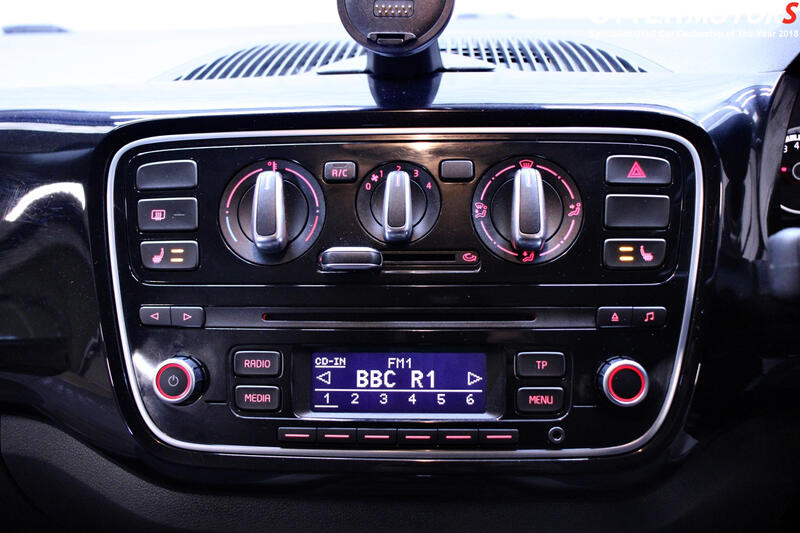 VOLKSWAGEN UP