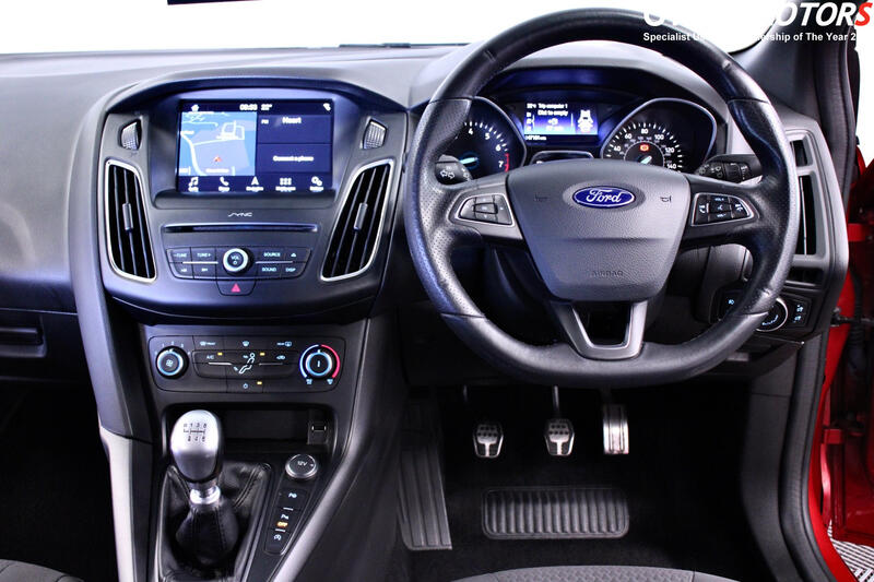 FORD FOCUS