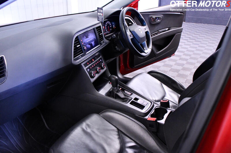 SEAT LEON