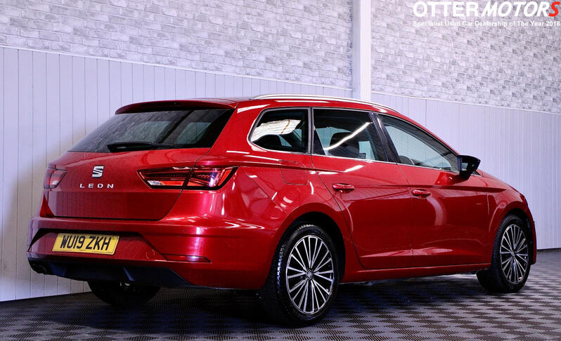 SEAT LEON