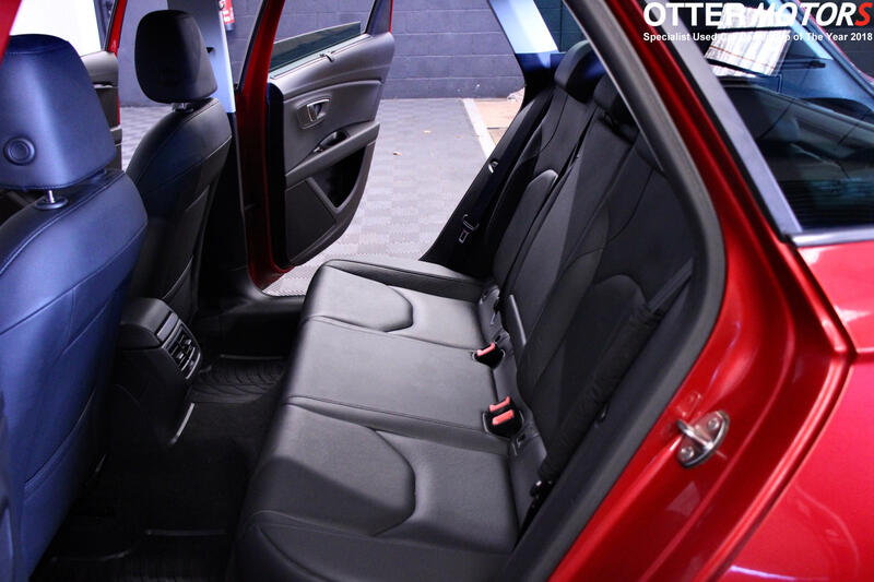 SEAT LEON