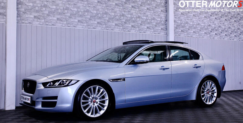 JAGUAR XE
