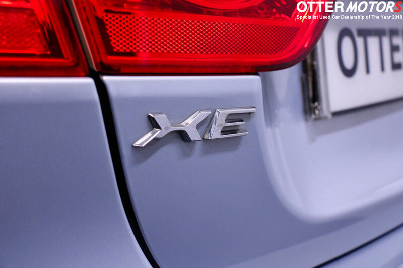 JAGUAR XE