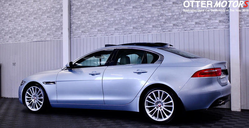 JAGUAR XE