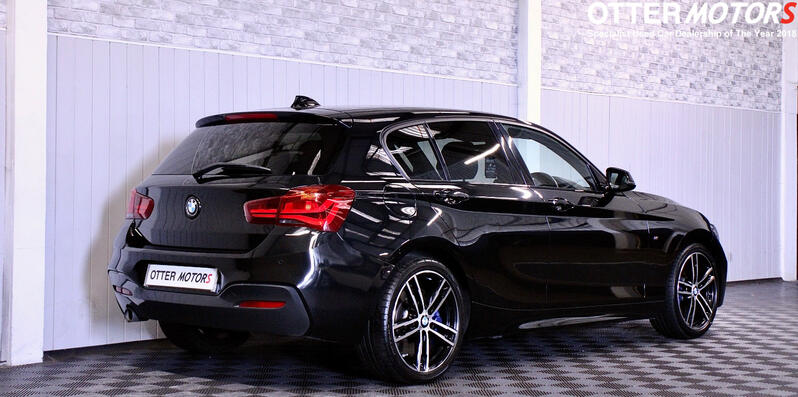 BMW 1 SERIES