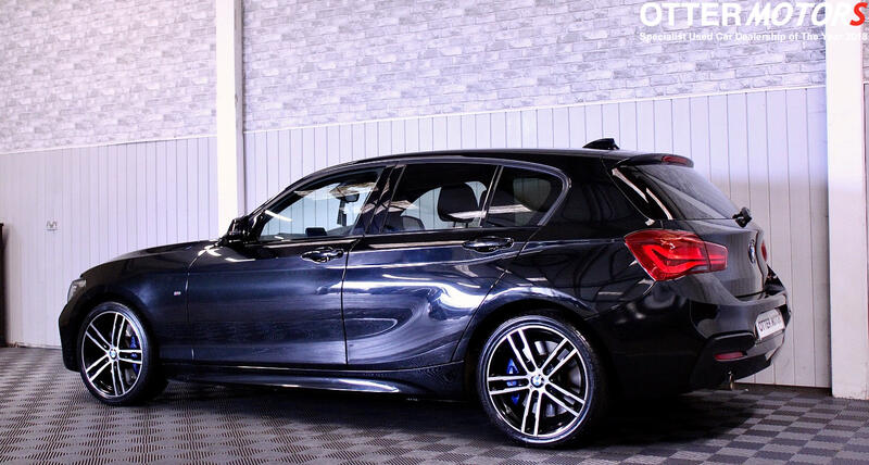 BMW 1 SERIES