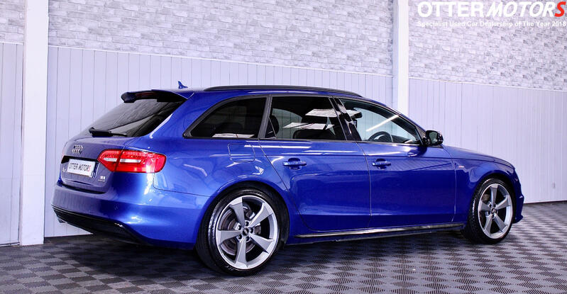 AUDI A4 AVANT