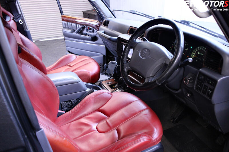TOYOTA LAND CRUISER