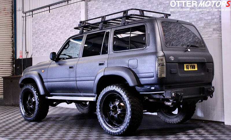 TOYOTA LAND CRUISER