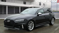 AUDI RS4 (2021)
